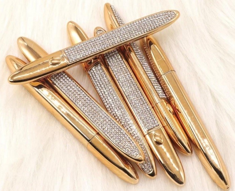 Proper Use of Eyeliner Glue Pen Fabulous Fashion Beauty